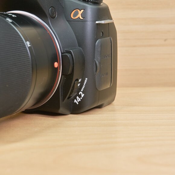 Sony Alpha A350 14.2MP Digital SLR Camera / DT 18-70mm f3.5-5.6 Zoom Lens - Picture 5 of 12